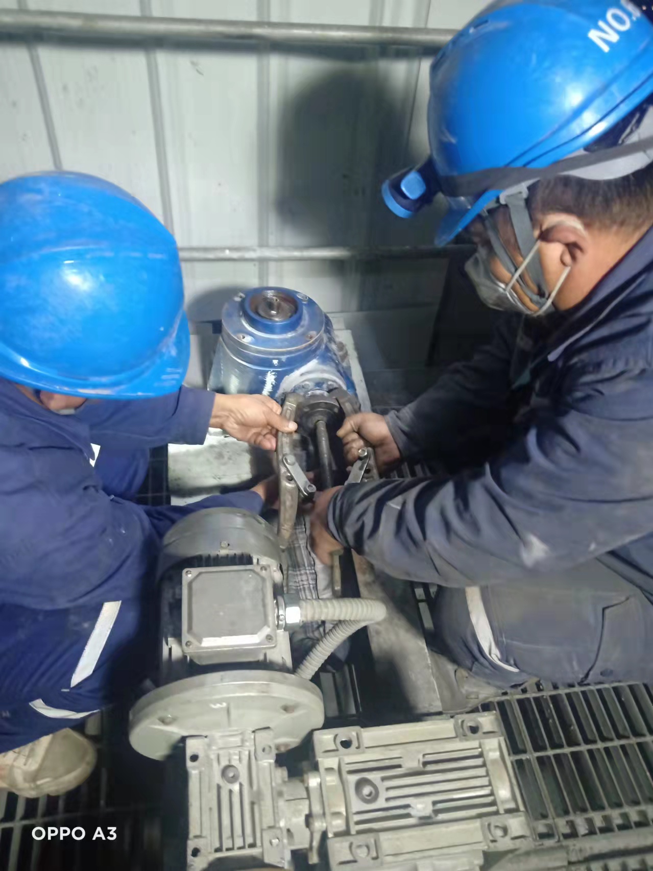 B空預器熱端扇形板提升機構(gòu)解體撿修.jpg